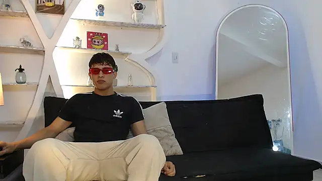 Snapshot of GRETTY_BOYS chatting on 10.26.25 GRETTY BOYS online show from 10.26.25