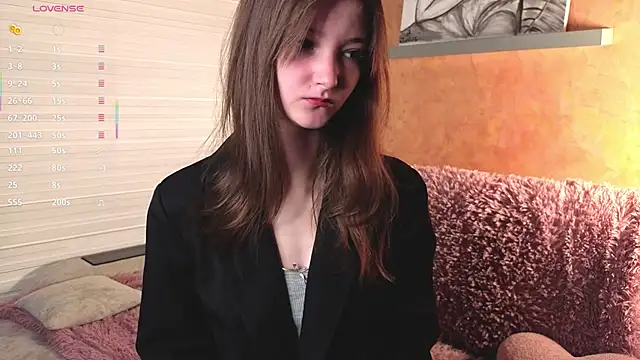 Snapshot of DongMolt chatting on 10.26.25 DongMolt online show from 10.26.25