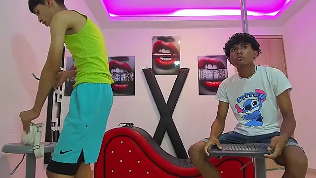 LONDON BOYS1 online show from 09.16.25