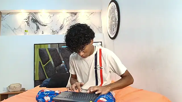 LONDON BOYS1 online show from 10.14.25