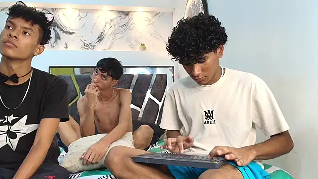 LONDON BOYS1 online show from 10.17.25