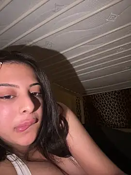 OliviaMollyy online show from 09.11.25