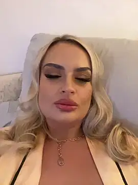 Seductive-SkyeXXX online show from 10.11.25