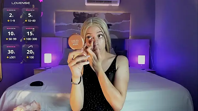 Isabella glam online show from 10.07.25