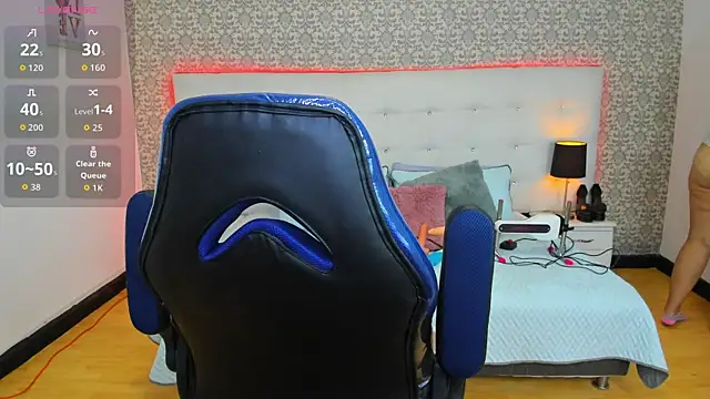 Snapshot of Manu_silver_ chatting on 09.24.25 Manu silver  online show from 09.24.25