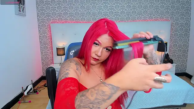 Snapshot of Manu_silver_ chatting on 10.10.25 Manu silver  online show from 10.10.25