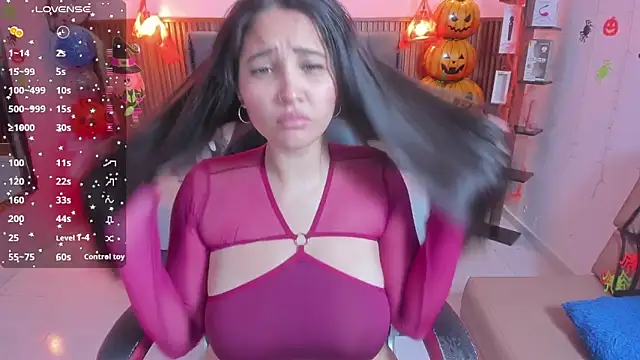 Snapshot of ladymercury1 chatting on 10.21.25 ladymercury1 online show from 10.21.25