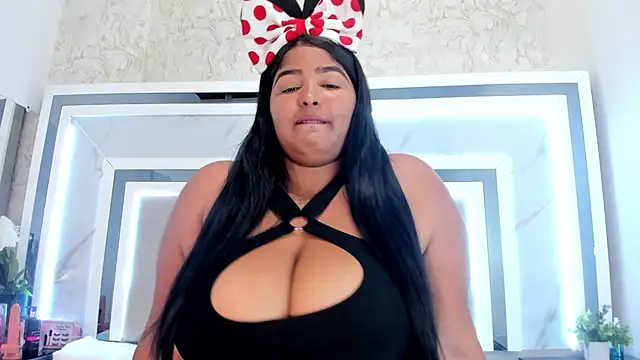 JuliethaVillalobos online show from 10.04.25