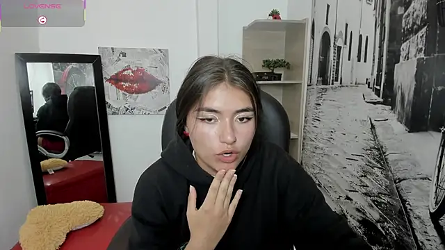 grace  lovely online show from 09.13.25