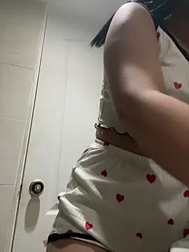 Snapshot of tony_and_katy chatting on 04.08.26 tony and katy online show from 04.08.26