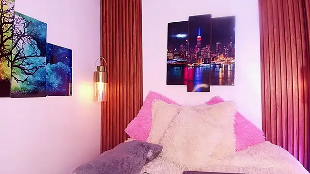 Emily Vaughan online show from 09.25.25