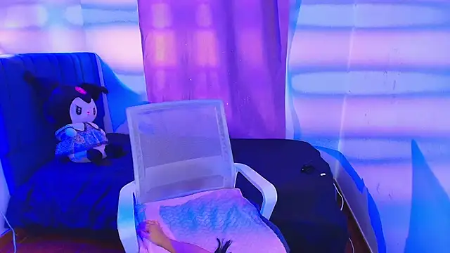 luna-cute online show from 09.24.25