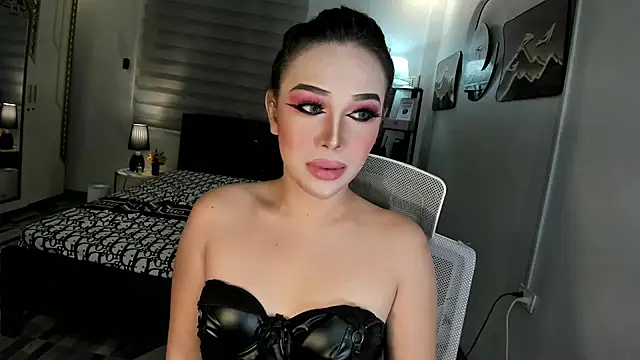 Snapshot of Lavinia_NastyGoddess chatting on 10.18.25 Lavinia NastyGoddess online show from 10.18.25