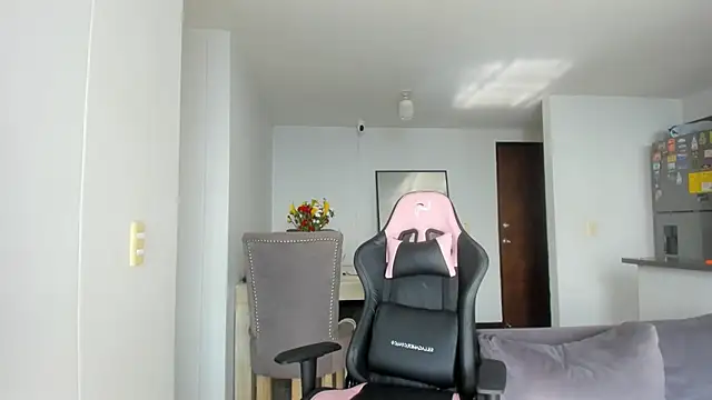 Silvana Rodriguez  online show from 10.15.25