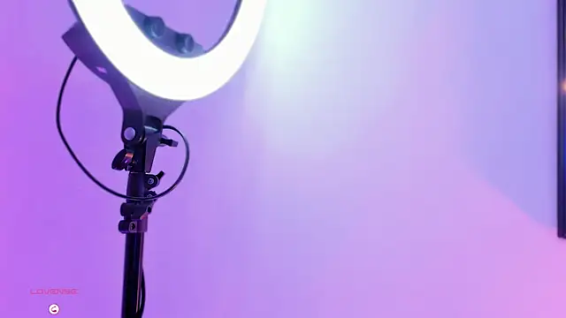 ArianaSantana online show from 10.13.25