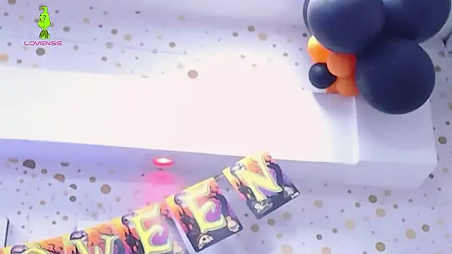 ArianaSantana online show from 11.04.25