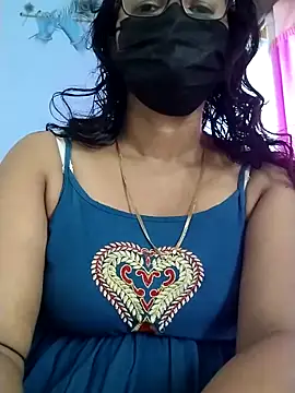 Snapshot of NehaQn chatting on 09.12.25 NehaQn online show from 09.12.25