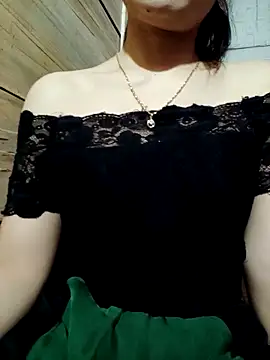 LucyyLy online show from 09.20.25