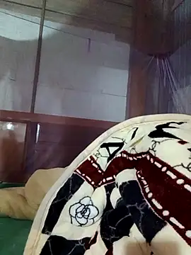 LucyyLy online show from 11.26.25