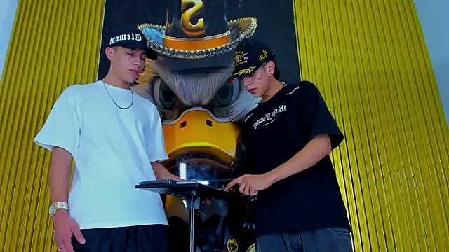 Snapshot of Dante_Brown1_ chatting on 10.19.25 Dante Brown1 online show from 10.19.25