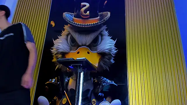 Snapshot of Dante_Brown1_ chatting on 11.08.25 Dante Brown1 online show from 11.08.25