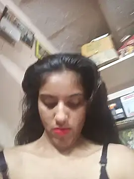 Snapshot of hot_senorita577 chatting on 10.27.25 hot senorita577 online show from 10.27.25