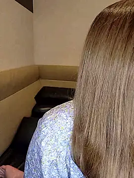 Snapshot of --MIYUKI chatting on 09.25.25 --MIYUKI online show from 09.25.25