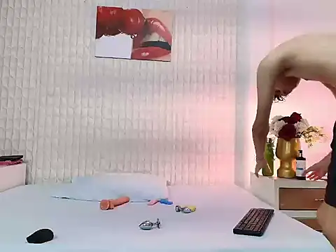 LuigiMarchetti online show from 11.11.25