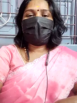 Snapshot of Tamil_Azhaghi25 chatting on 06.14.26 Tamil Azhaghi25 online show from 06.14.26