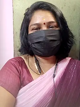 Snapshot of Tamil_Azhaghi25 chatting on 07.04.26 Tamil Azhaghi25 online show from 07.04.26