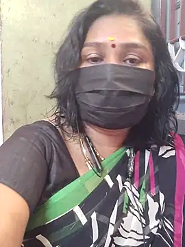 Snapshot of Tamil_Azhaghi25 chatting on 07.14.26 Tamil Azhaghi25 online show from 07.14.26
