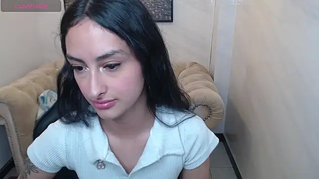 Tifany v online show from 10.24.25