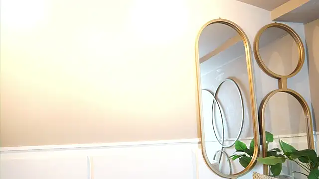 Tayler Kim online show from 09.15.25