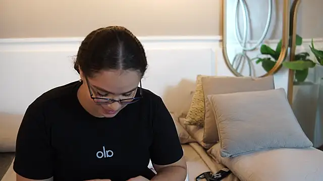 Tayler Kim online show from 09.19.25