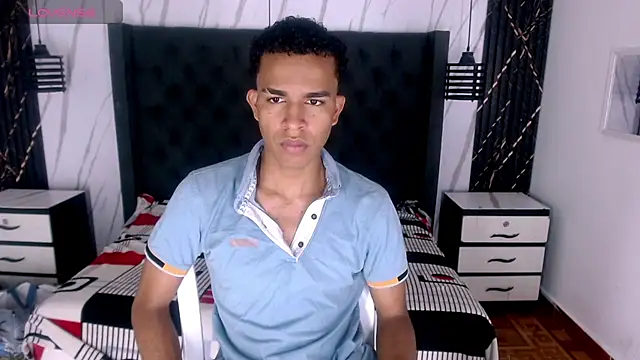 Snapshot of aston_xvera chatting on 09.11.25 aston xvera online show from 09.11.25