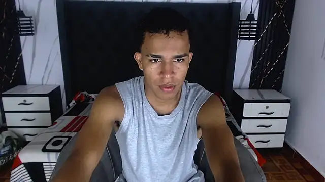 Snapshot of aston_xvera chatting on 09.13.25 aston xvera online show from 09.13.25