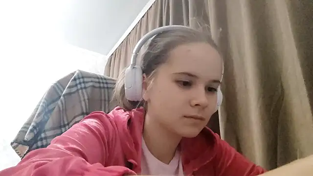 Sofie Sofie online show from 09.13.25