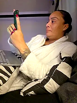 sugarsweetie8000 online show from 10.22.25