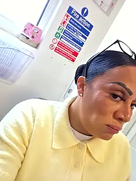 sugarsweetie8000 online show from 11.02.25