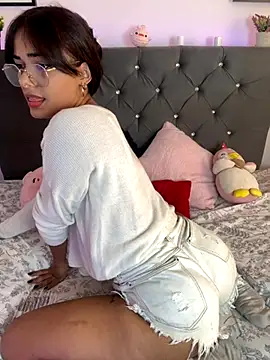 Im Lyan online show from 10.04.25