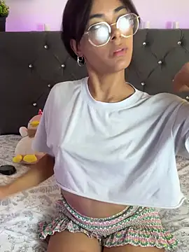 Im Lyan online show from 10.09.25