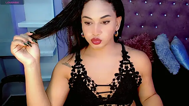 Snapshot of Valeria_Swett_ chatting on 09.30.25 Valeria Swett  online show from 09.30.25