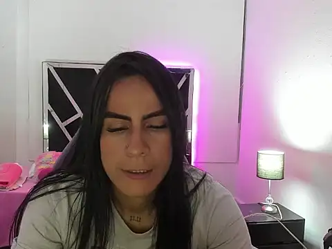 charlotthe ee online show from 10.11.25