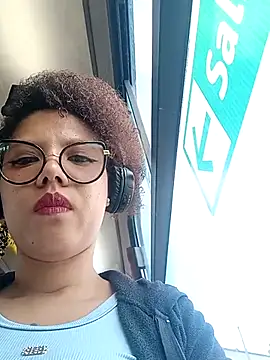 gigi1326 online show from 10.19.25