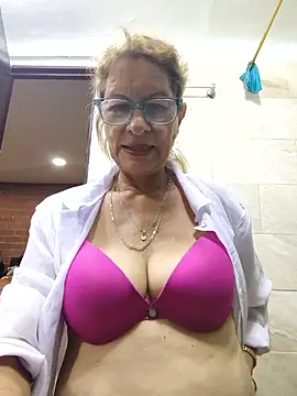 MaryLunne online show from 10.04.25