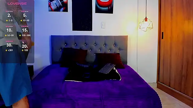 Snapshot of Nicolas_James_Sc chatting on 09.19.25 Nicolas James Sc online show from 09.19.25