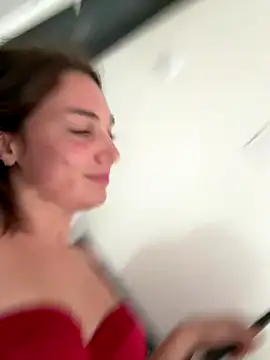 Petitbiscuit2B0 online show from 11.13.25