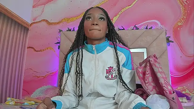 Taylor oriana  online show from 09.25.25