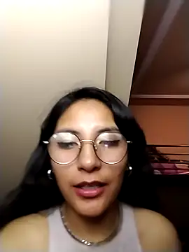 Regina Shine online show from 12.14.25