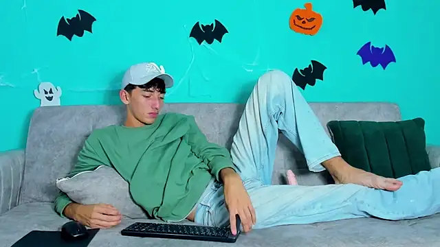 Maikol Ortiz online show from 10.29.25